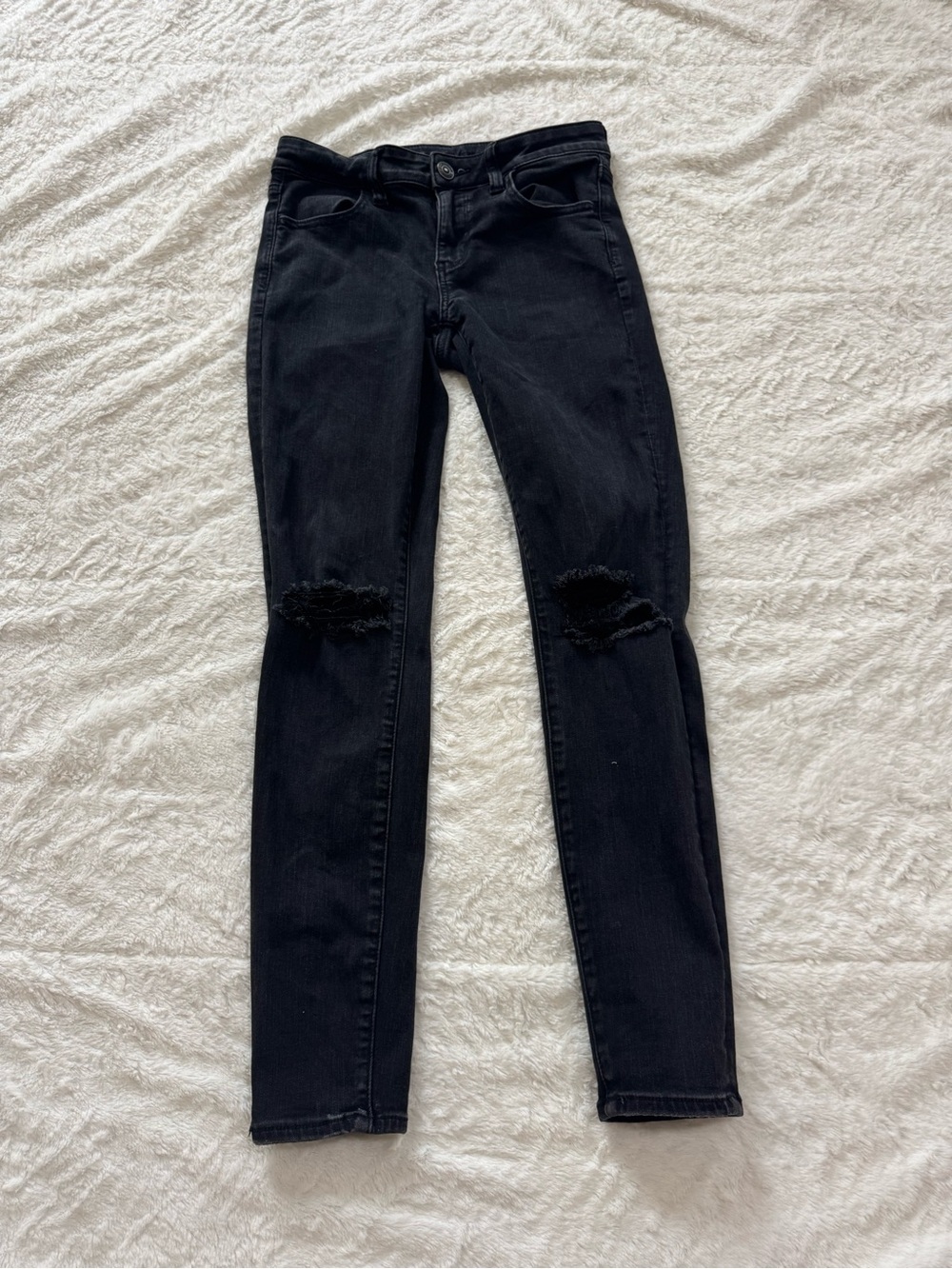 American Eagle Outfitters Black Skinny Jeans with Knee Rips
